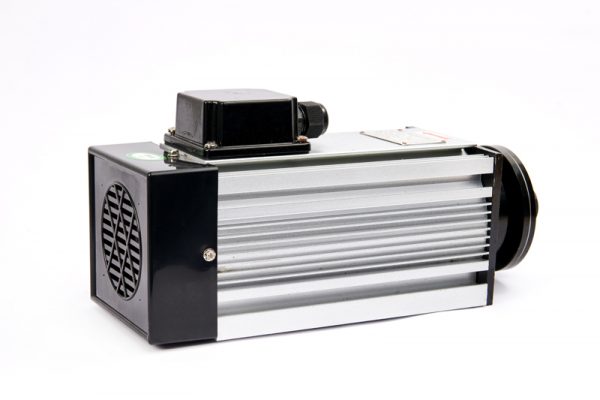Motor-vuong-may-cat-nhom-3.0Kw-180121-1-600x400