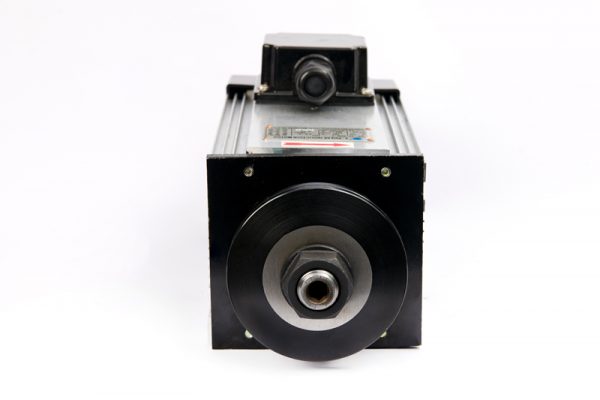 Motor-vuong-may-cat-nhom-3.0Kw-180121-2-600x400