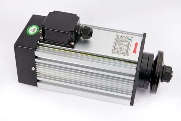 Motor-vuong-may-cat-nhom-3.0Kw-180121-3-600x400
